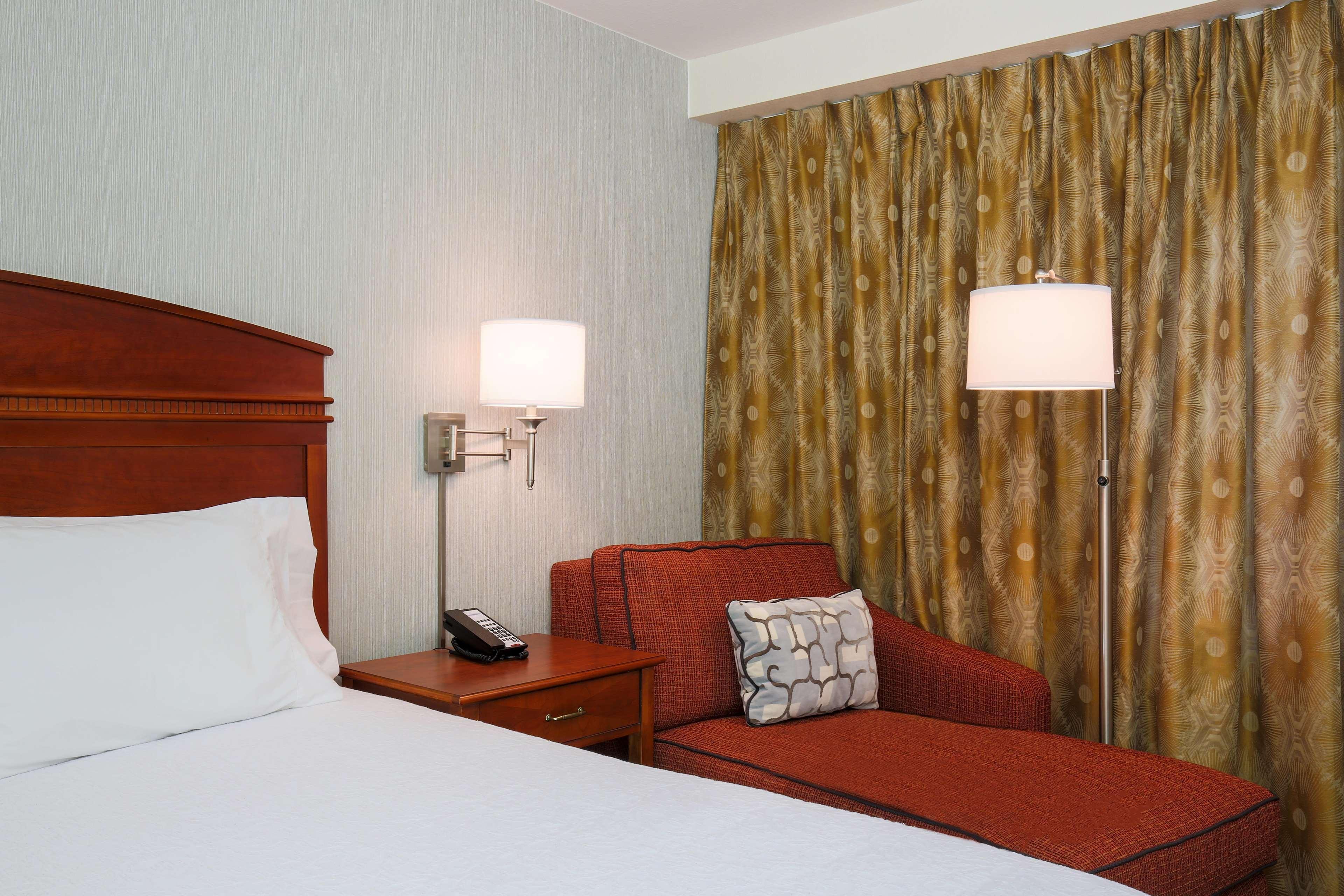 Hampton Inn Anchorage Exterior photo