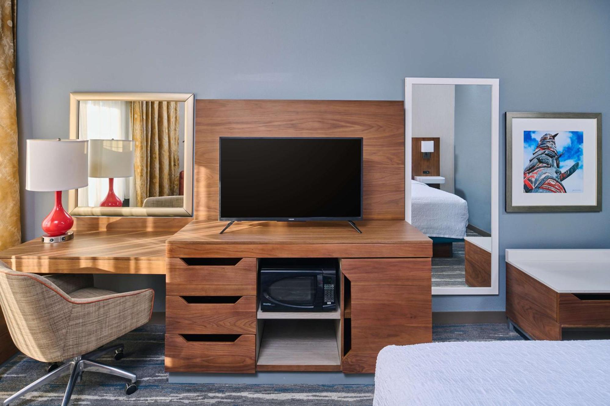 Hampton Inn Anchorage Exterior photo