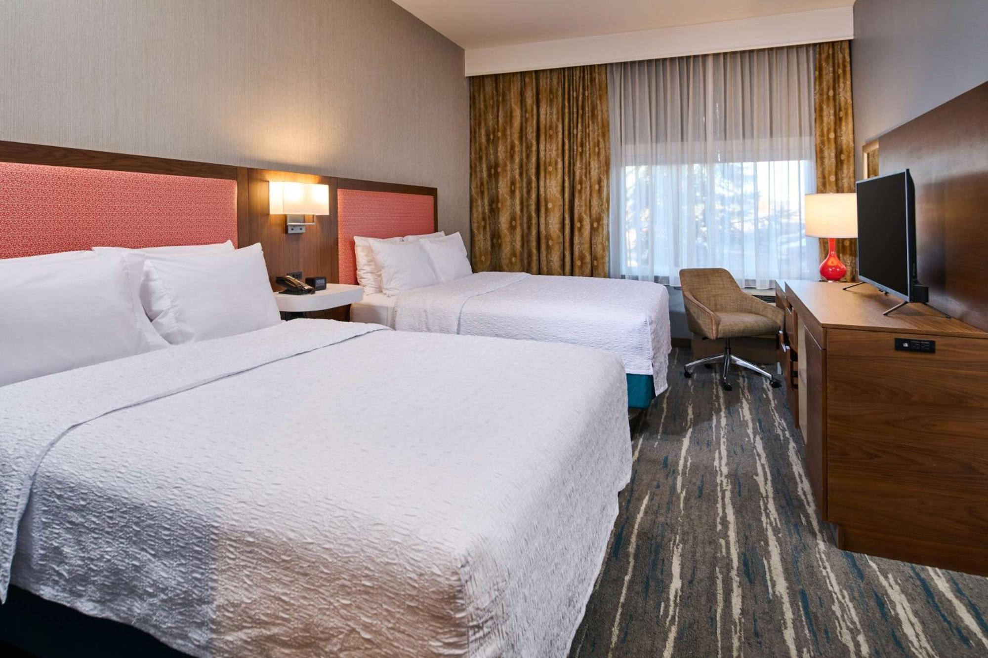Hampton Inn Anchorage Exterior photo