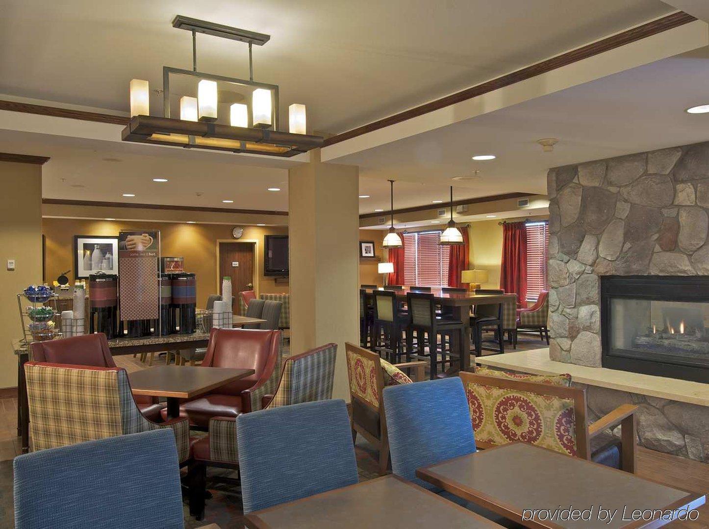 Hampton Inn Anchorage Restaurant photo