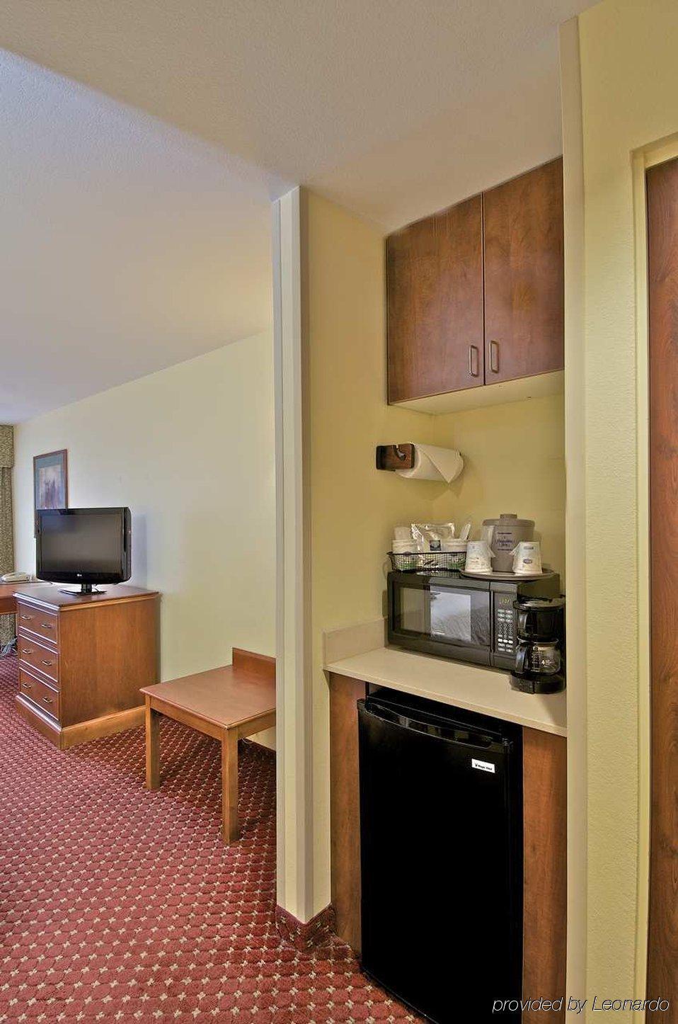 Hampton Inn Anchorage Room photo